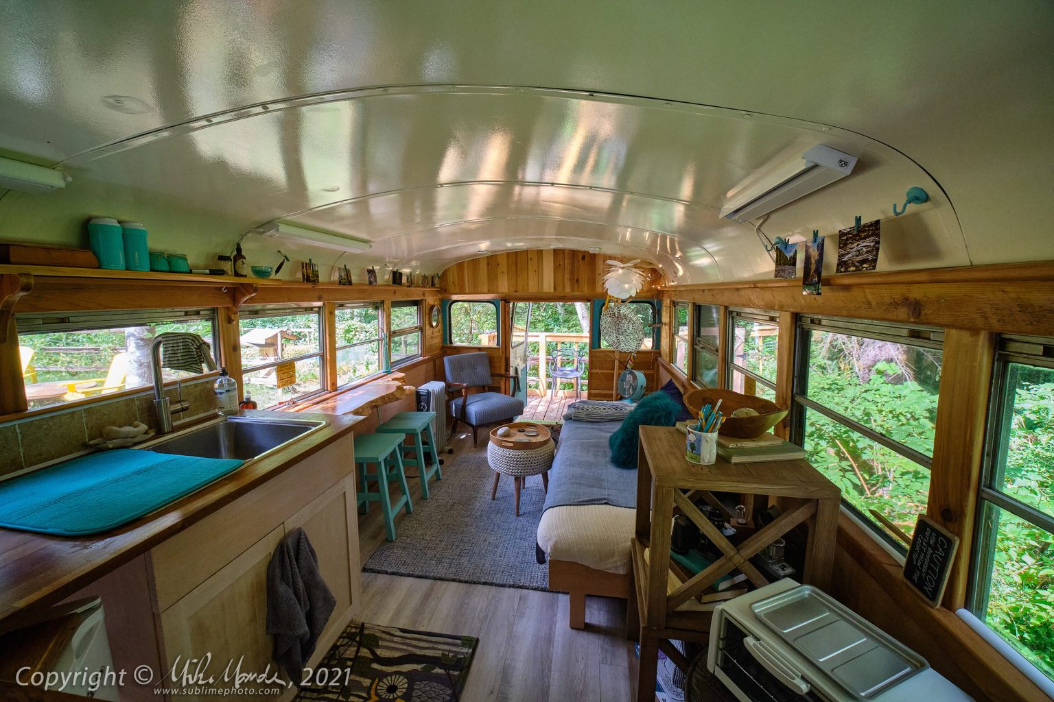 Laowa 9mm f/2.8 - Schoolbus Accommodations