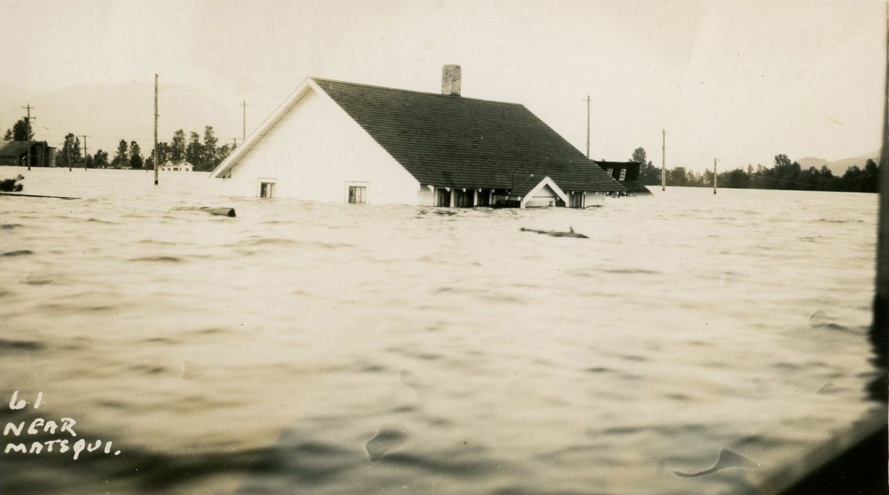Blog post photo, 1940s flood, submerged house