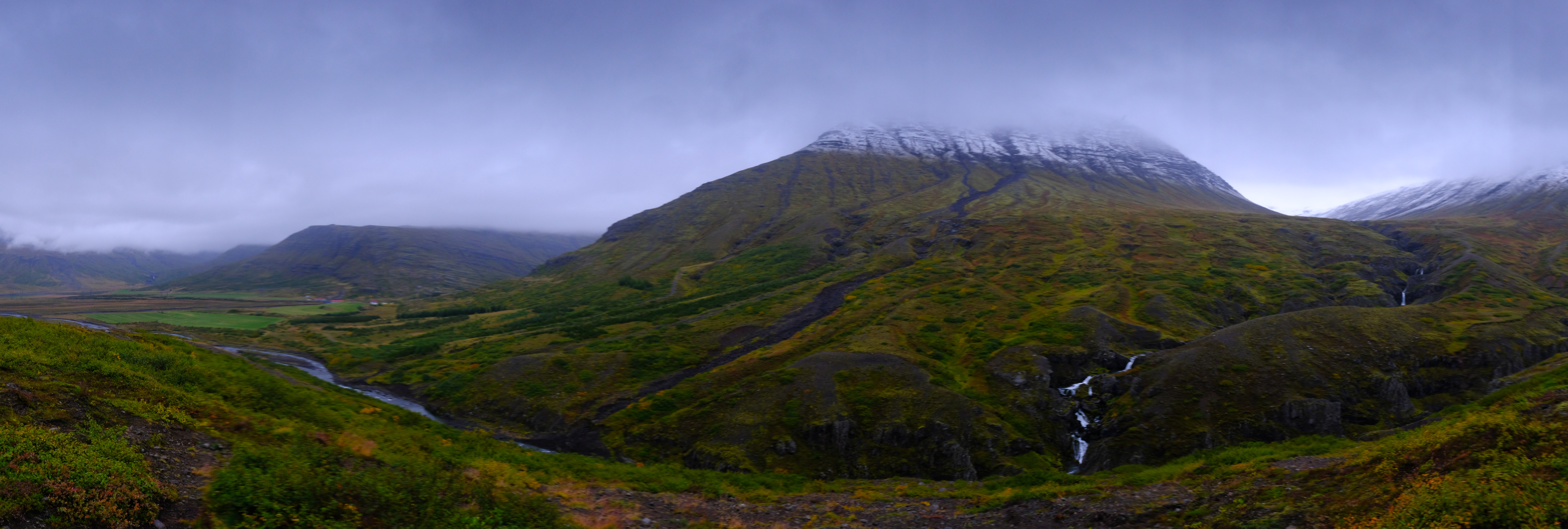 Mountain Photography 101: Working with a Mountain Background