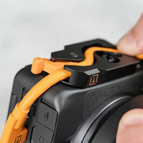 LeverLock & Cable Kit, Optima 10G, Straight to Right Cable Orange - Image 3