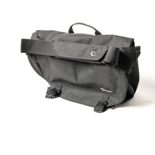 Used Lowepro Passport messenger - Image 2