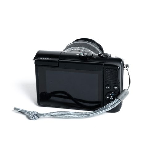 Used Canon EOS M100 w/ 15-45mm lens - Image 3