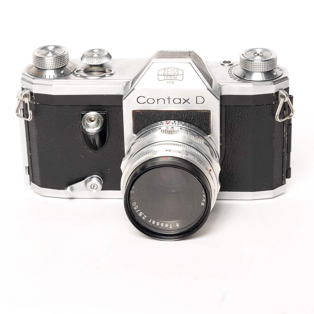 Contax D w/ Zeiss Jena Tessar 50mm f2.8 w/ Jupiter-11 135mm f4