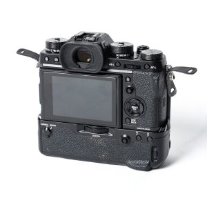 Used Fujifilm X-T2 Body Black w/ Vert battery grip – Beau