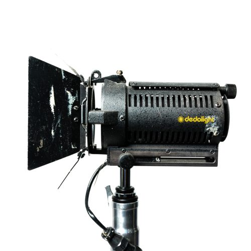Used Dedolight DT150 pack w/3  DLH2 heads - Image 2