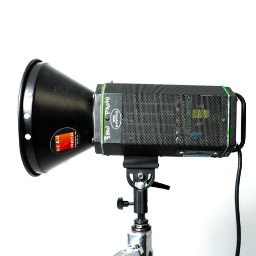 Used Savage LED  Cool light - Image 2