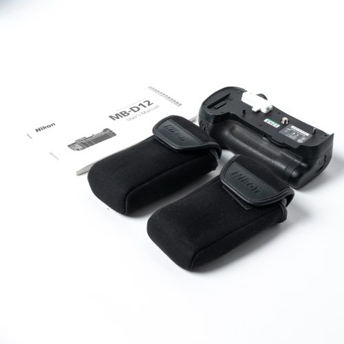 Nikon MB D12 Battery Grip