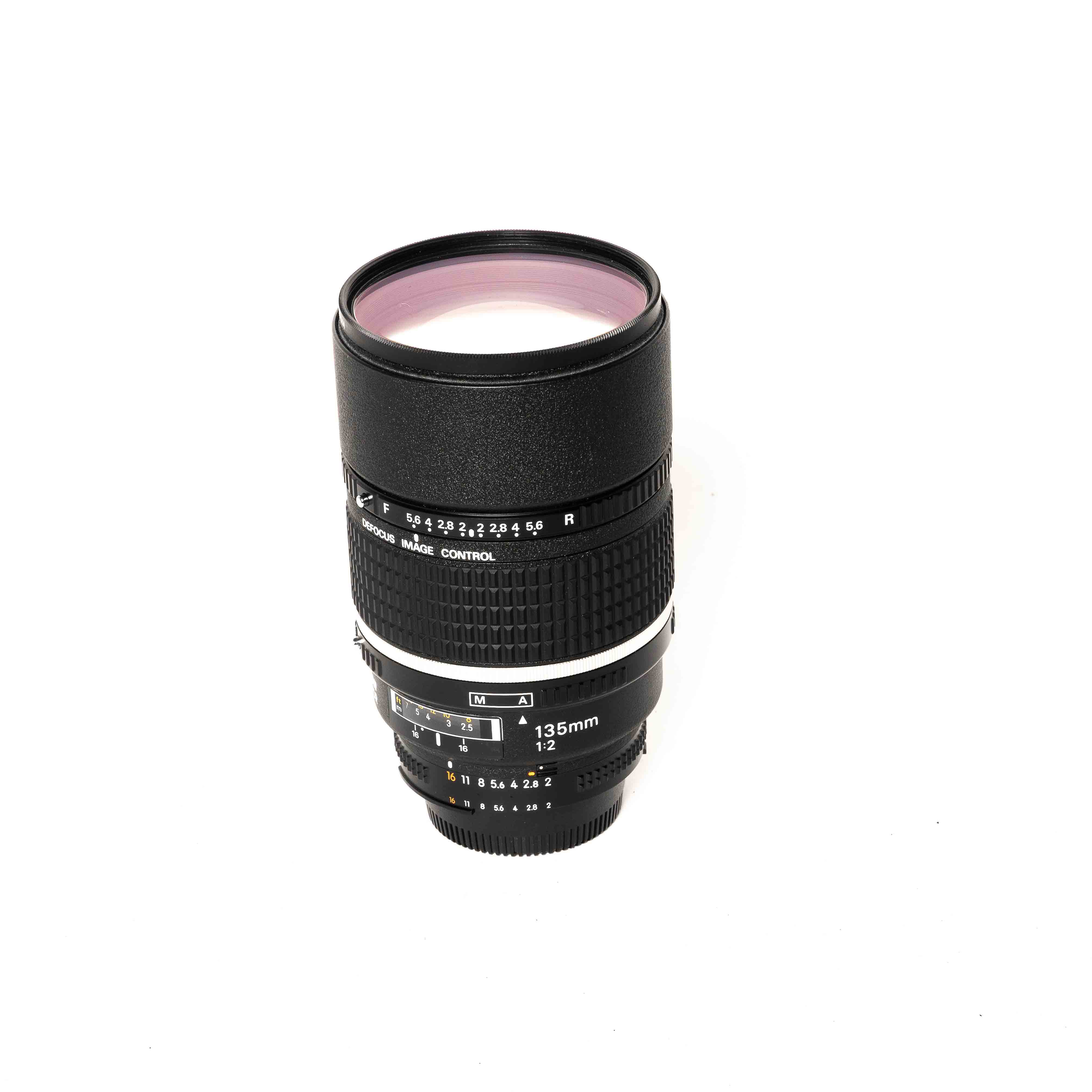 Nikon AF DC-Nikkor 135mm F2