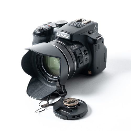 Used Panasonic Lumix DMC-FZ200 Camera - Image 2
