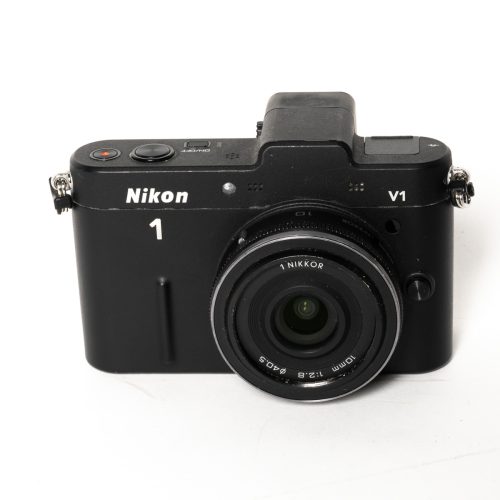 Nikon V1 kit , 10mm f2.5, 18.5mm f1.8, 10-30mm f3.5-5.6, 30-110mm f3.8-5.6 VR