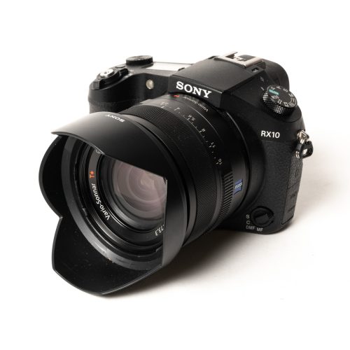 Sony RX 10 w/ 8.8-73.3 lens