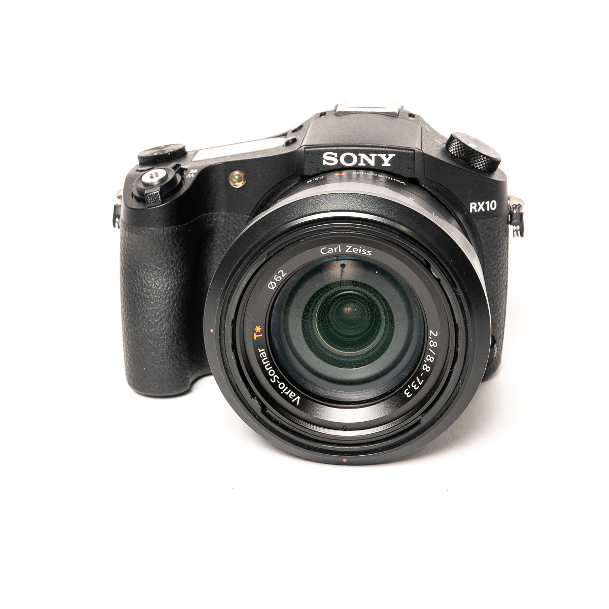 Sony RX 10 w/ 8.8-73.3 lens
