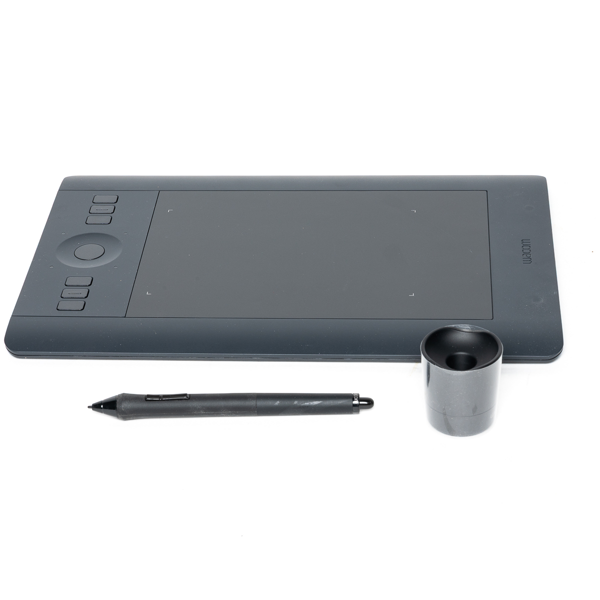 Intuos Pen Tablet PTH-451