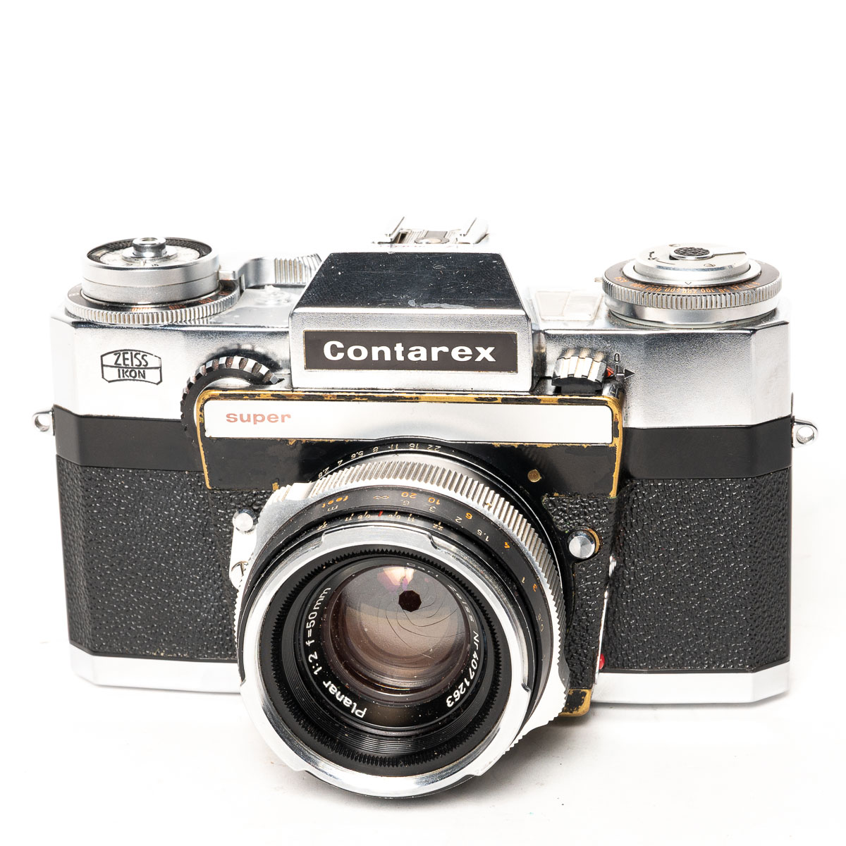 Zeiss Ikon Super Contarex w/ Zeiss Planar 50mm f2