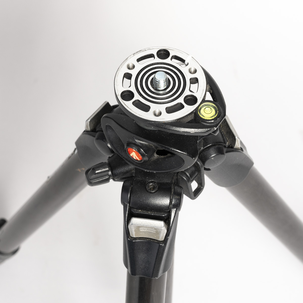 Used Manfrotto 055CXPRO3 Carbon Fiber Tripod Beau Photo Supplies Inc.